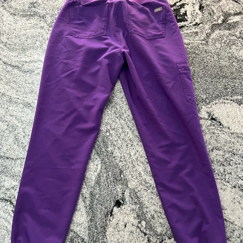 Figs Women's Purple Scrub Top - Picture 8 of 8